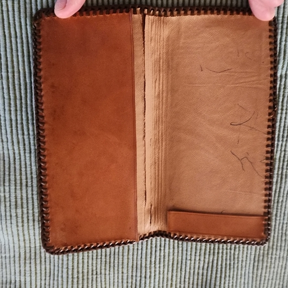 Vintage Tooled Leather Check book holder - Picture 4 of 5